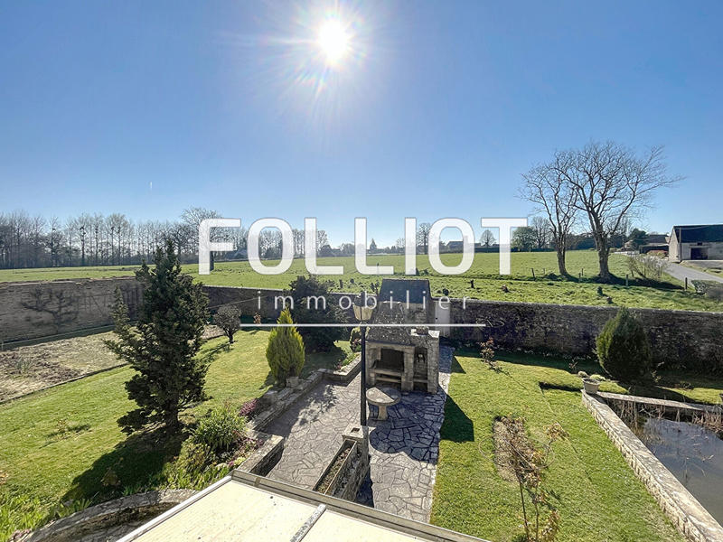 Maison - 200 m² - 8 pièces