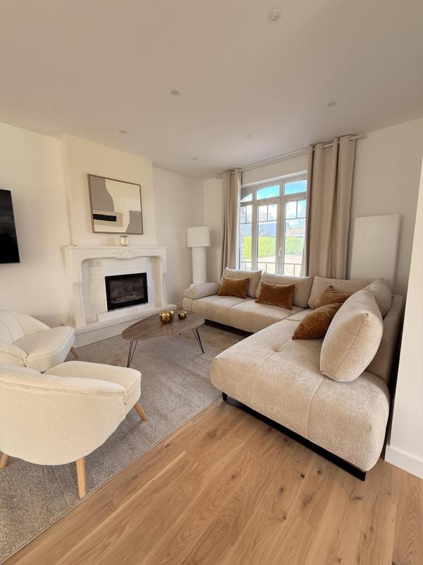 Maison de maîtres - 241 m² - 8 pièces