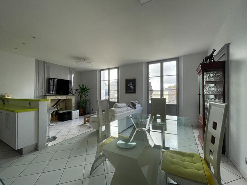 Appartement - 82 m² - 3 pièces