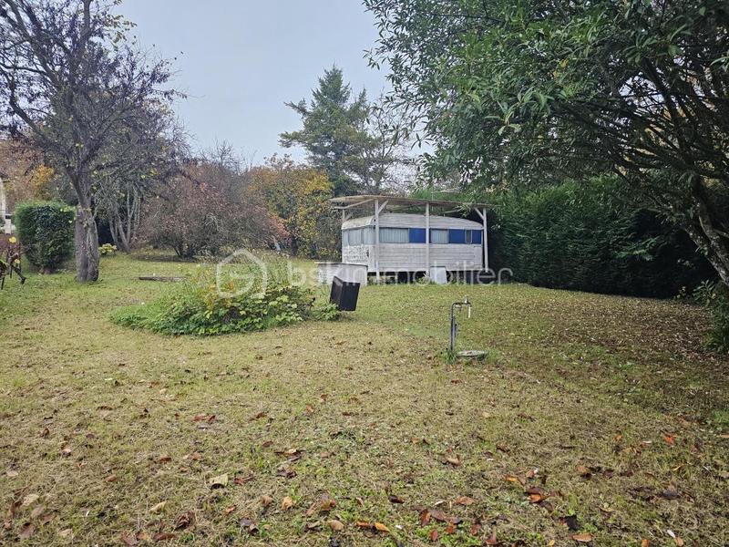 Terrain constructible - 997 m²