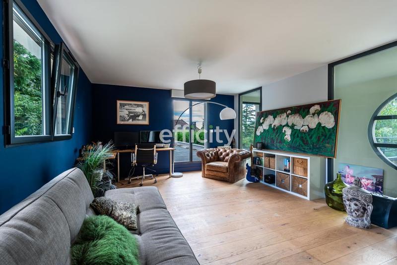 Maison - 292 m² - 10 pièces