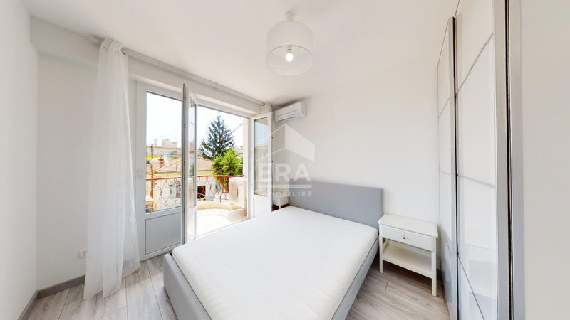 Maison - 167 m² - 9 pièces