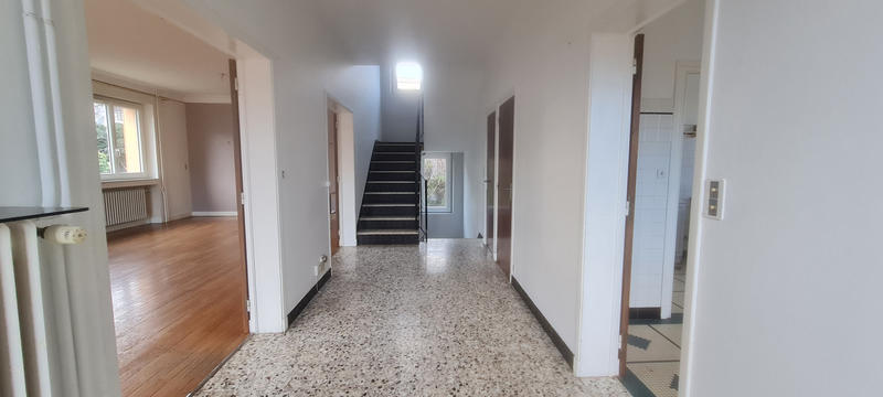 Maison - 249 m² - 9 pièces