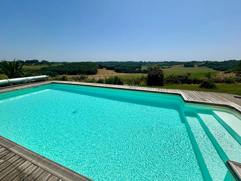 Maison - 170 m² - 6 pièces