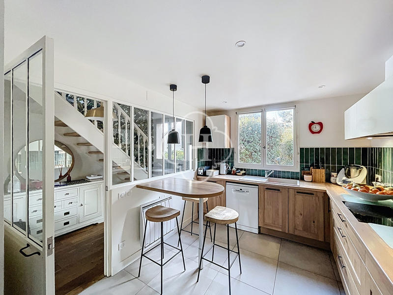 Maison - 191 m² - 8 pièces