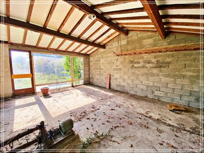 Maison - 260 m² - 2 pièces