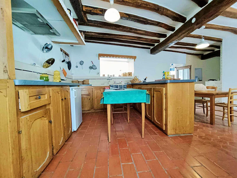 Maison - 200 m² - 9 pièces