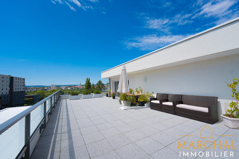 Appartement - 93 m² - 4 pièces