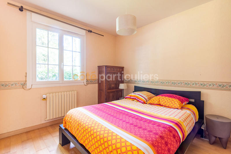 Maison - 225 m² - 8 pièces