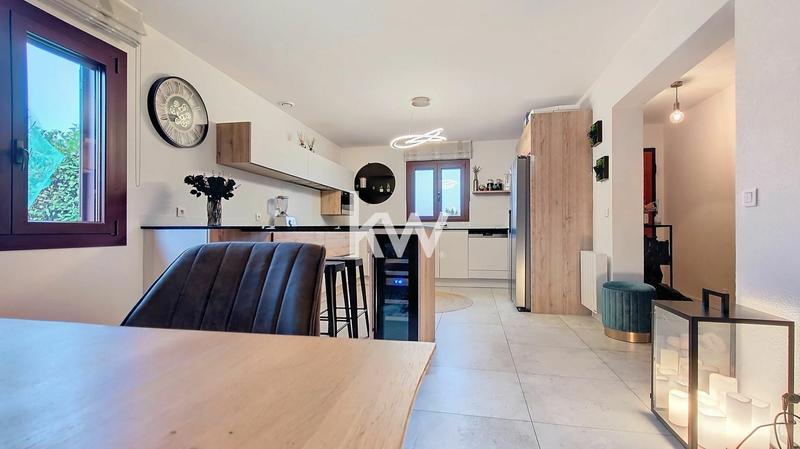 Maison jumelée - 180 m² - 5 pièces