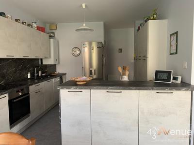 Appartement - 92 m² - 4 pièces