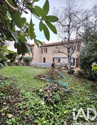 Maison - 90 m² - 5 pièces