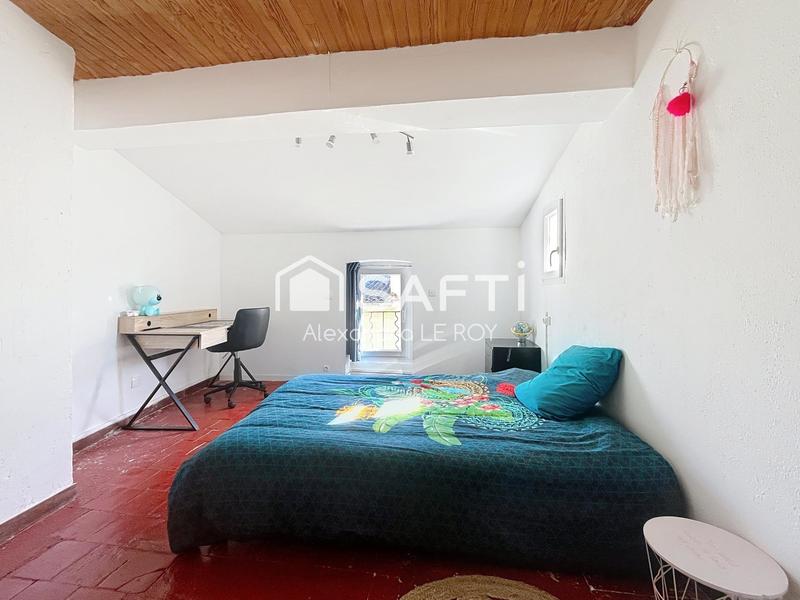 Maison - 180 m² - 11 pièces