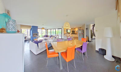 Maison - 206 m² - 6 pièces