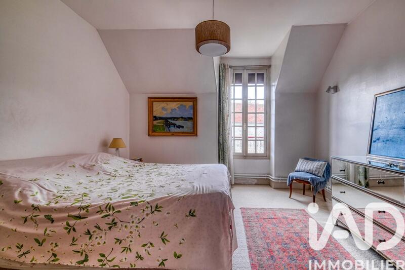 Maison - 166 m² - 6 pièces