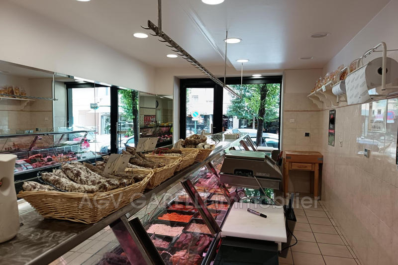 Fonds de commerce - Magasins - 91 m²