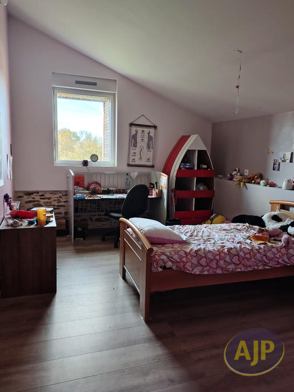 Maison - 195 m² - 5 pièces