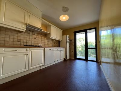 Appartement - 94 m² - 5 pièces