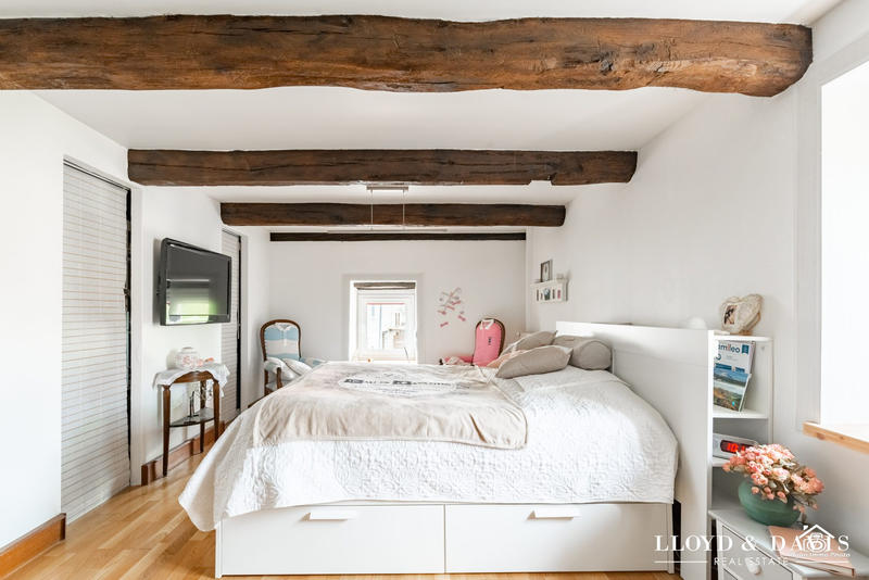 Maison - 272 m² - 8 pièces