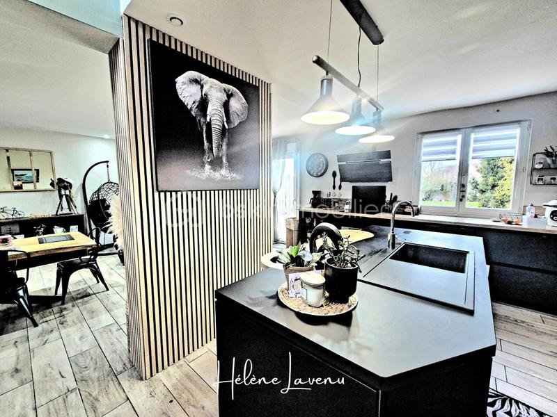 Maison - 128 m² - 6 pièces