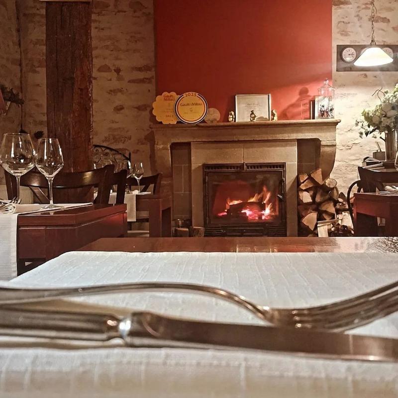 Local commercial - 1 444 m² - 4 pièces