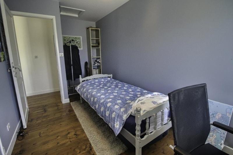 Propriété - 256 m² - 6 pièces