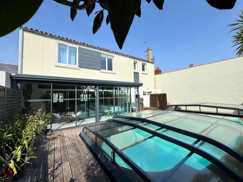 Maison - 167 m² - 7 pièces