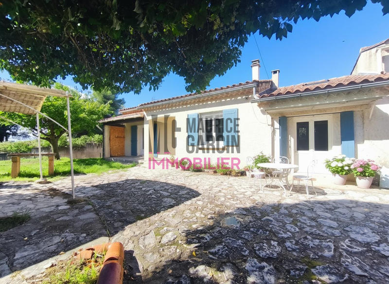 Maison - 93 m² - 4 pièces