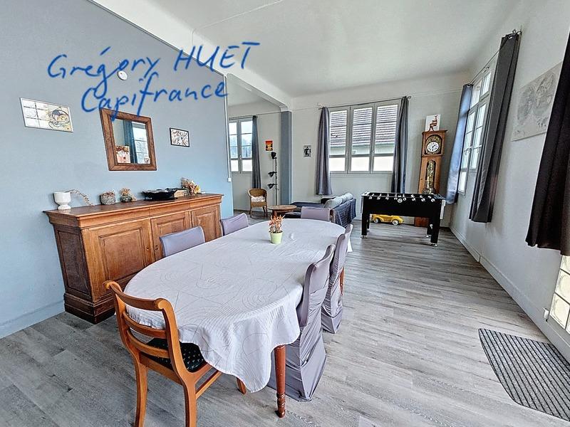 Maison - 137 m² - 6 pièces