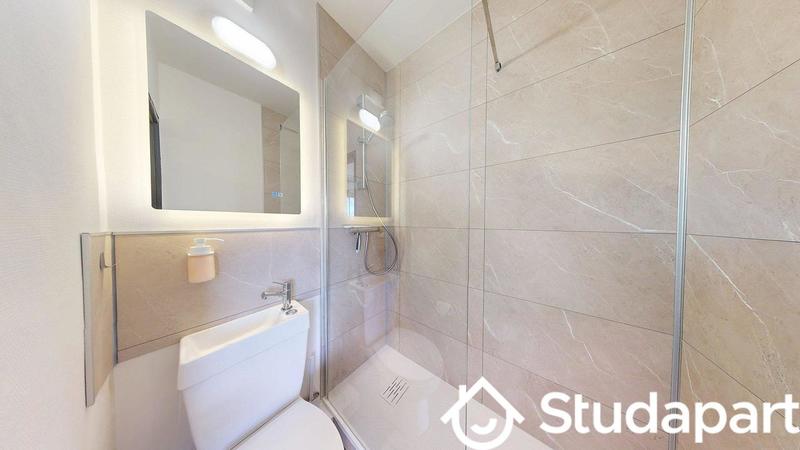 Chambre - 9 m² - 1 pièce