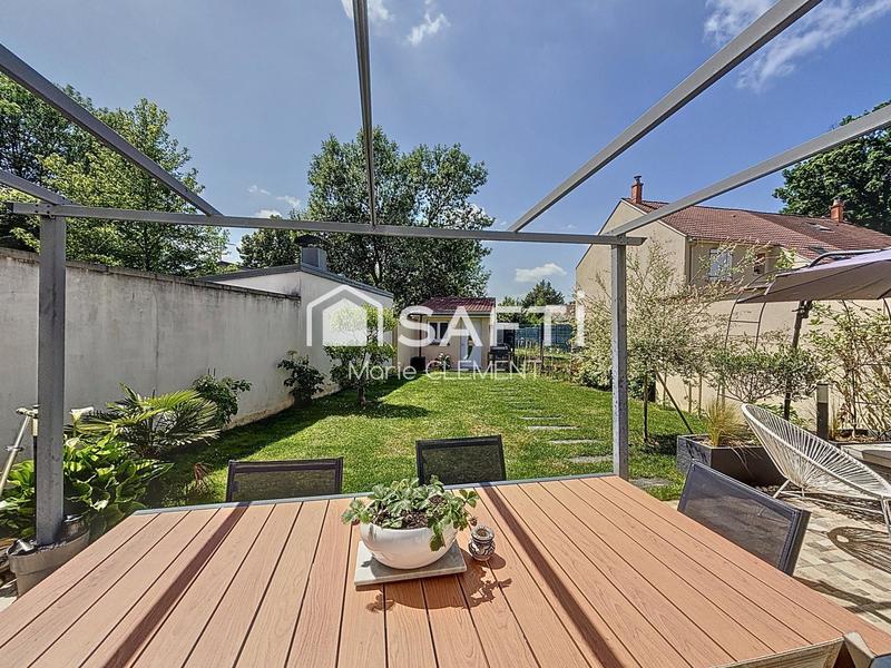 Maison - 96 m² - 4 pièces