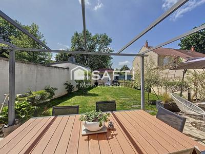 Maison - 96 m² - 4 pièces