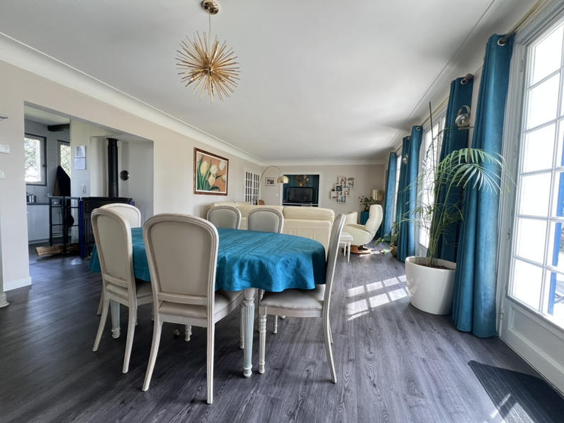 Maison - 188 m² - 8 pièces