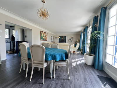 Maison - 188 m² - 8 pièces