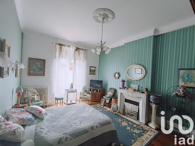 Maison de maîtres - 250 m² - 8 pièces