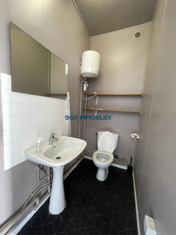 Local d'activités - 53 m² - 3 pièces