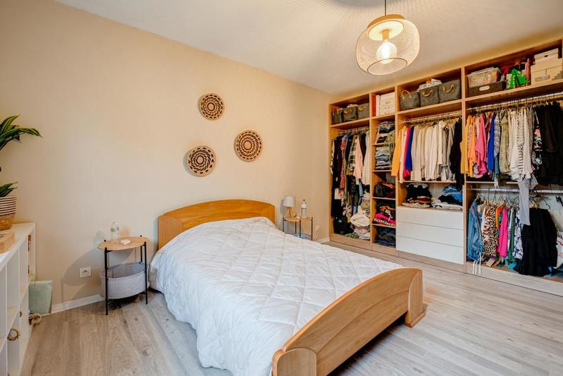 Maison - 243 m² - 6 pièces