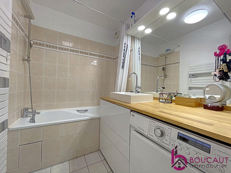 Appartement - 87 m² - 3 pièces