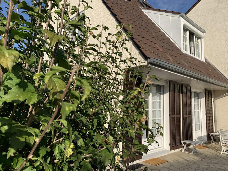 Maison - 99 m² - 5 pièces