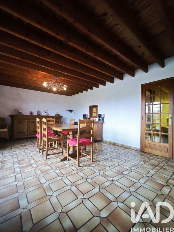 Maison - 217 m² - 8 pièces