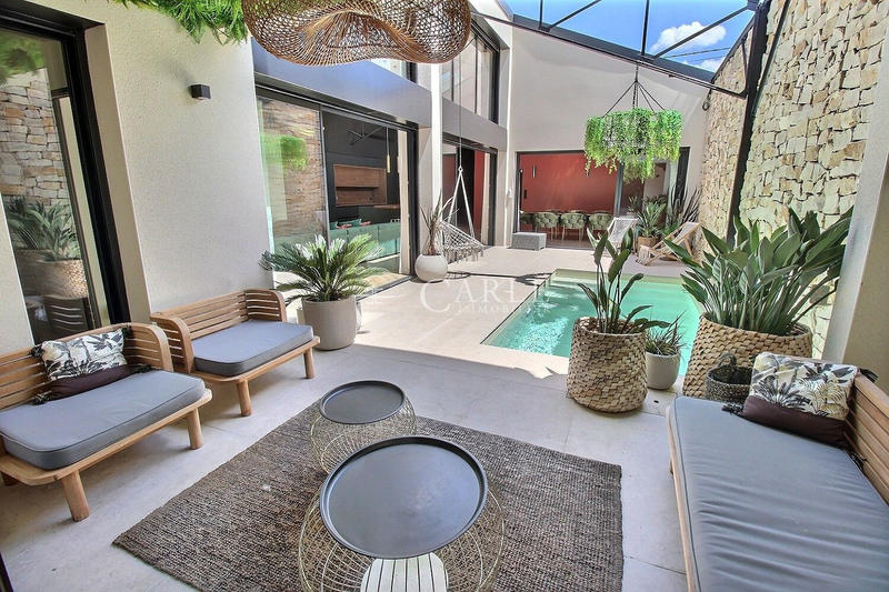 Maison contemporaine - 220 m² - 6 pièces