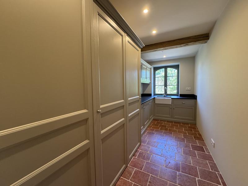 Maison - 445 m² - 10 pièces