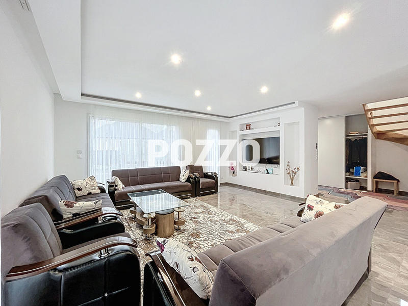 Maison - 145 m² - 6 pièces