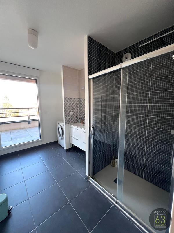 Appartement - 105 m² - 4 pièces