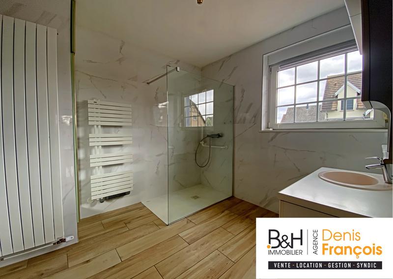 Maison traditionnelle - 113 m² - 5 pièces