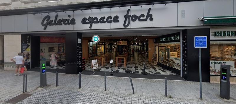 Fonds de commerce - Local commercial - 85 m²