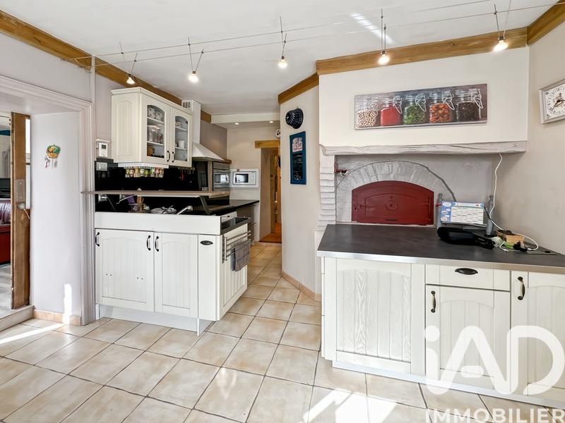 Maison - 188 m² - 9 pièces