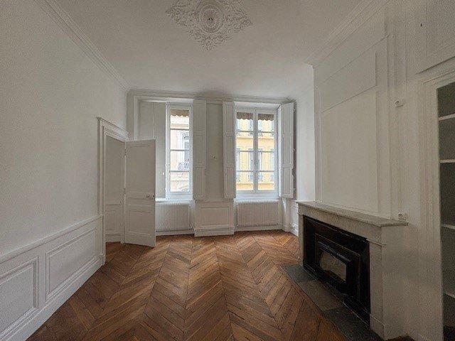 Appartement - 107 m² - 4 pièces