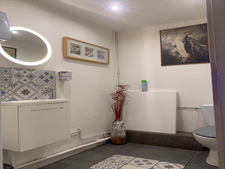 Fonds de commerce - Magasins - 62 m²