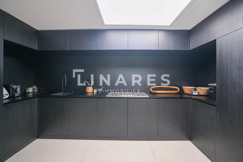 Villa - 250 m² - 5 pièces